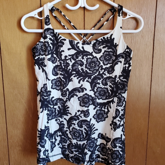Lululemon Laceoflage Tank - Picture 2 of 6